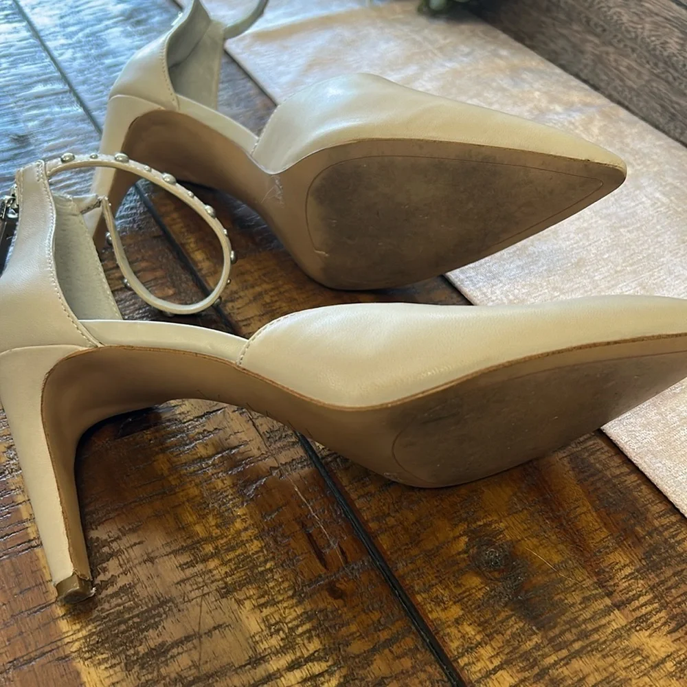 1. State Studded Ankle Strap Leather Heels Neutral Size 8 - Picture 5 of 9